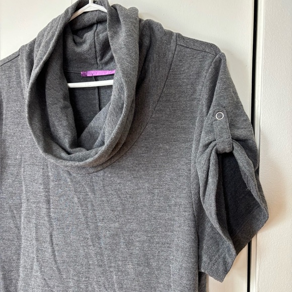 🎉3/20$🎉 Smartset Cowl Neck Short Sleeve Tunic – Size Medium - Picture 3 of 5